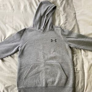 Grey Under Armor Sweatshirt/hoodie
